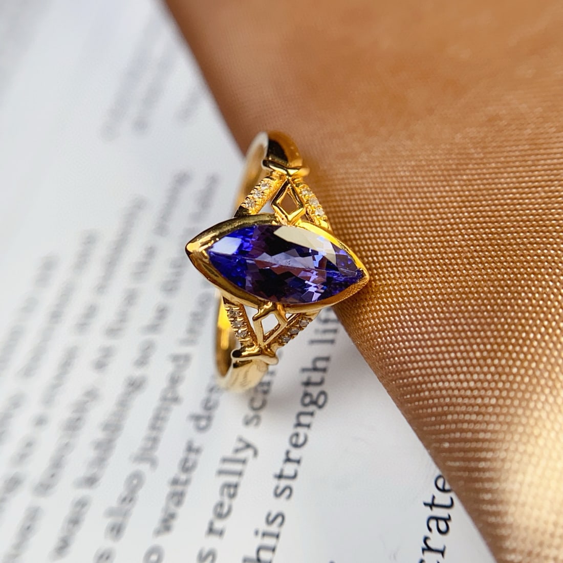 14k Gold 1.15 Ct Natural Tanzanite & Diamond Ring - 2