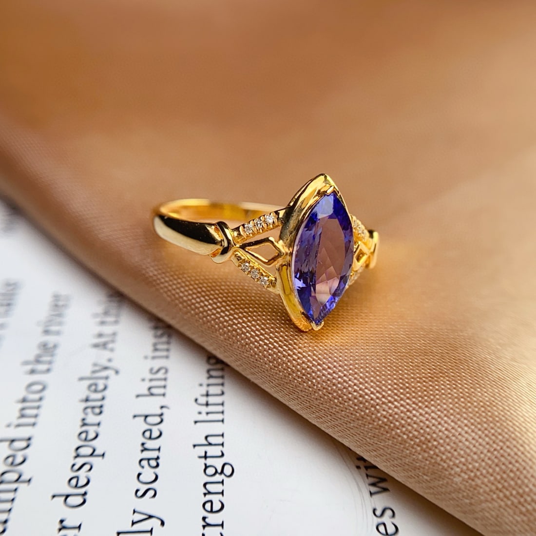 14k Gold 1.15 Ct Natural Tanzanite & Diamond Ring - 3