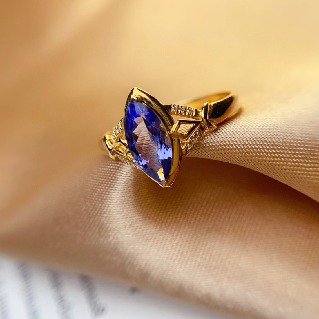 14k Gold 1.15 Ct Natural Tanzanite & Diamond Ring - 4