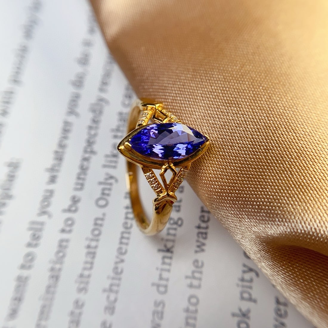 14k Gold 1.15 Ct Natural Tanzanite & Diamond Ring - 6