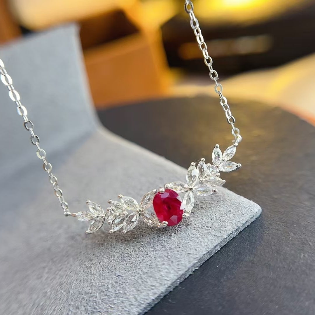14k Gold 0.65 Ct Natural Ruby & Sapphire Necklace: Ref:231000295 // gold content:14k gold // main gemstone:ruby // shape:oval // carat weight:0. 65ct // color:red // treatment:natural // // adjacent gemstone 2 : sapphire // number of stones:20 //