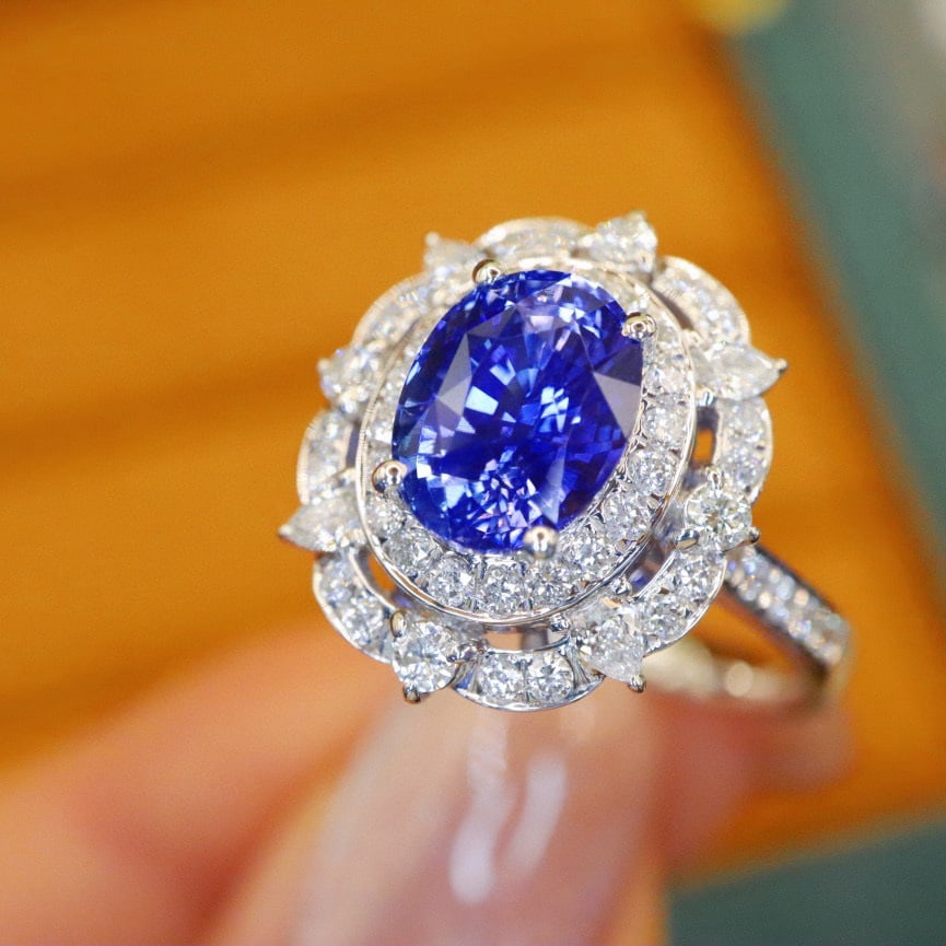 14k Gold 2.97 Ctw Natural Sapphire & Diamond Ring: Ref:231000309 // gold content:14k gold // ring size:7. 25us // // main gemstone:sapphire // shape:oval // carat weight:2. 25ct // color:cornflower blue // treatment:natural // // adjacent gemstone 2 :