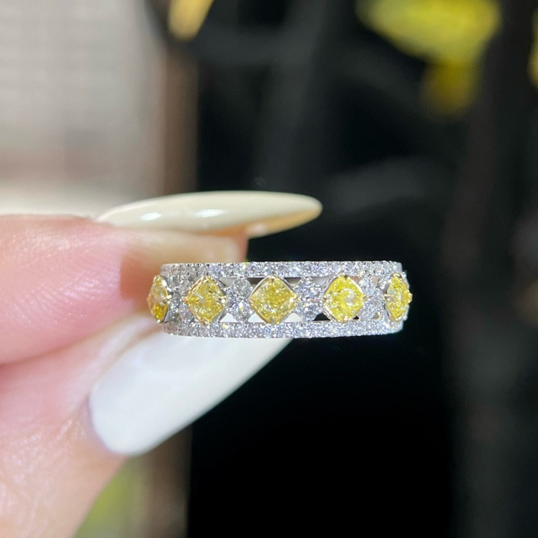 14k Gold 0.95 Ctw Natural Yellow Diamond & Diamond Ring: Ref:231000316 // gold content:14k gold // ring size:7. 25us // // main gemstone:yellow diamond // shape:cushion // carat weight:0. 6ct // color:yellow // treatment:natural // // adjacent gemstone