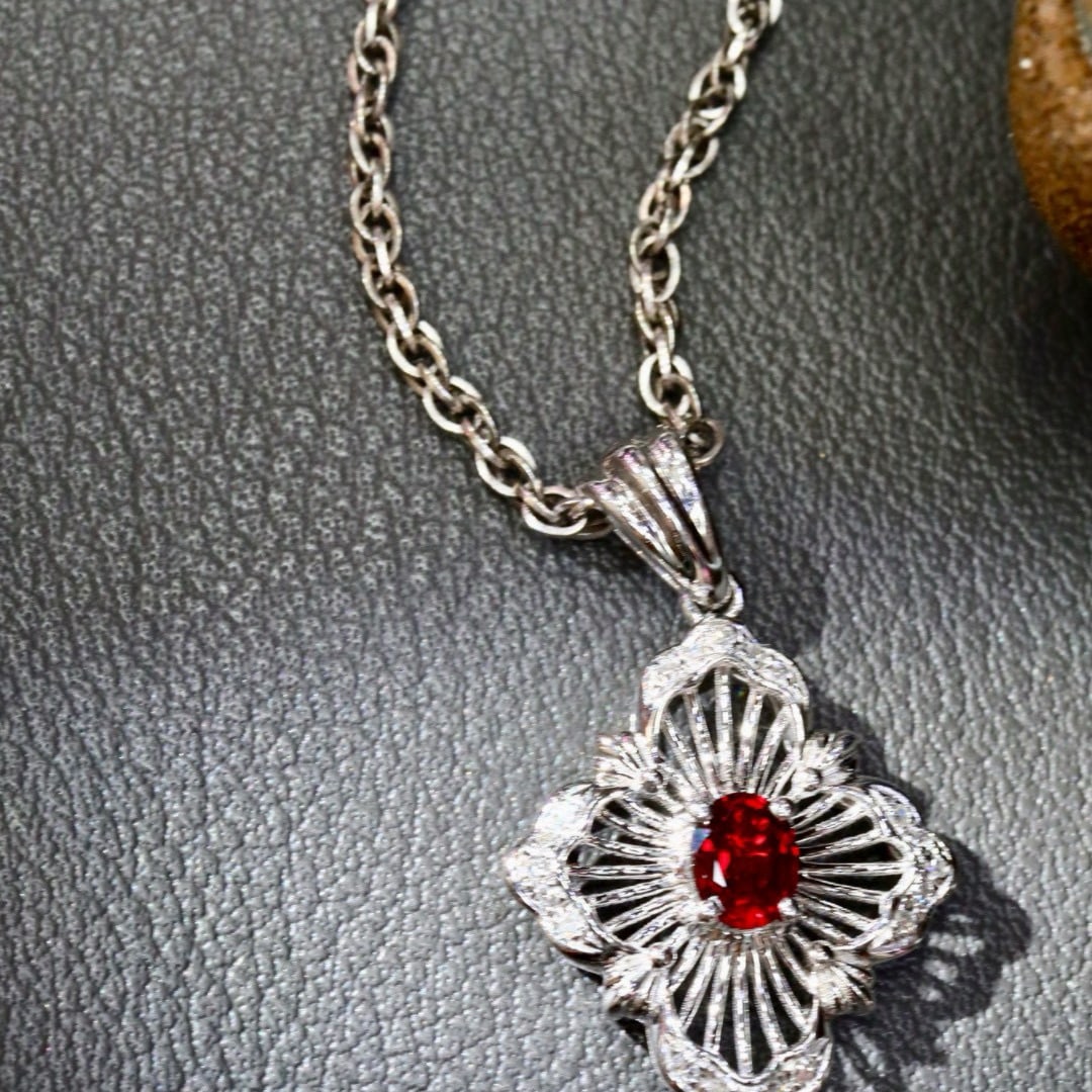 14k Gold 0.31 Ctw Vivid Red Natural Ruby & Diamond Pendant( Without Chain ): Ref:231000330 // gold content:14k gold // main gemstone:ruby // shape:oval // carat weight:0. 25ct // color:vivid red // treatment:natural // // adjacent gemstone 2 : diamond // shape:round //