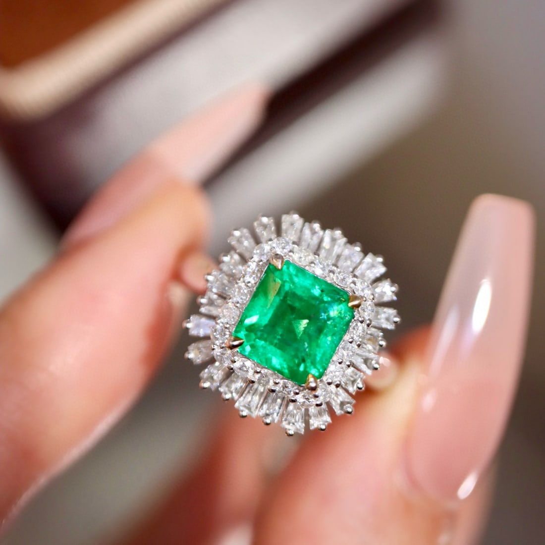 14k Gold 3.24 Ctw Vivid Green Natural Emerald & Diamond Ring: Ref:231000354 // gold content:14k gold // ring size:7. 25us // // main gemstone:emerald // shape:octagonal // carat weight:2. 10ct // color:vivid green // treatment:natural // // adjacent gemstone