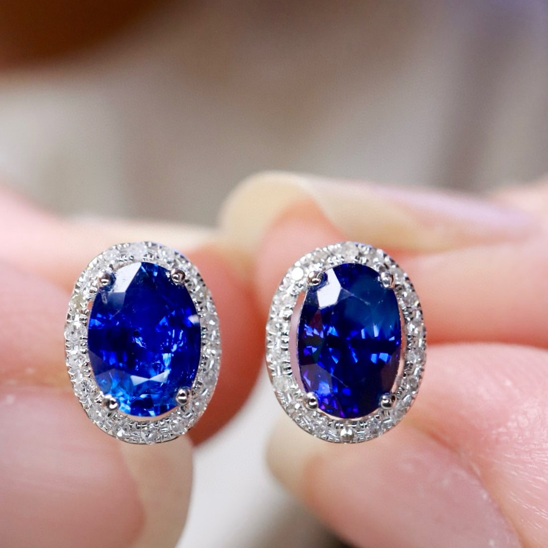14k Gold 1.38 Ctw Natural Sapphire & Diamond Earrings: Ref:231000365 // gold content:14k gold // main gemstone:sapphire // shape:oval // carat weight:1. 27ct // color:royal blue // treatment:natural // // adjacent gemstone 2 : diamond // shape:round //