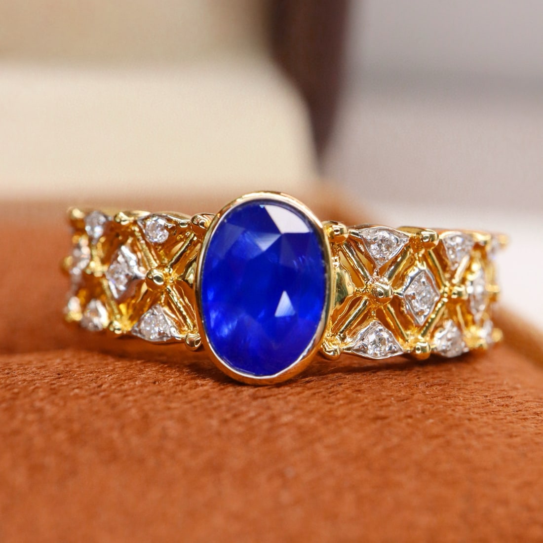 14k Gold 1.20 Ctw Natural Sapphire & Diamond Ring: Ref:231000429 // gold content:14k gold // ring size:7. 25us // // main gemstone:sapphire // shape:oval // carat weight:1. 09ct // color:royal blue // treatment:natural // // adjacent gemstone 2 : diam
