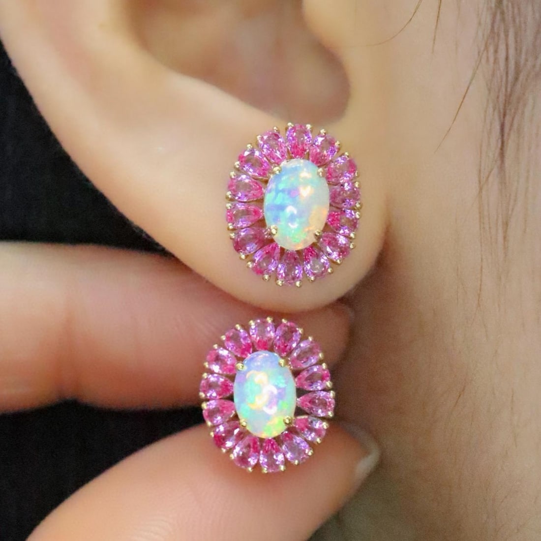 14k Gold 2.89 Ctw Natural Opal & Sapphire Earrings: Ref:231101034 // gold content:14k gold // main gemstone:opal // shape:oval // carat weight:0. 85ct // color:color // treatment:natural // // adjacent gemstone 2 : sapphire // number of stones:30 //