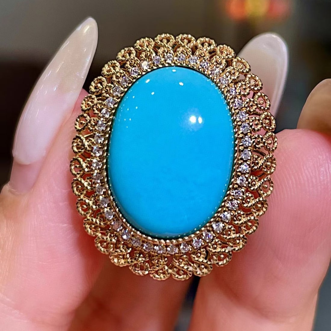 14k Gold 9.04 Ctw Natural Blue Turquoise & Diamond Ring: Ref:231101048 // gold content:14k gold // ring size:7. 25us // // main gemstone:blue turquoise // shape:oval // carat weight:8. 79ct // color:blue // treatment:natural // // adjacent gemstone 2 :