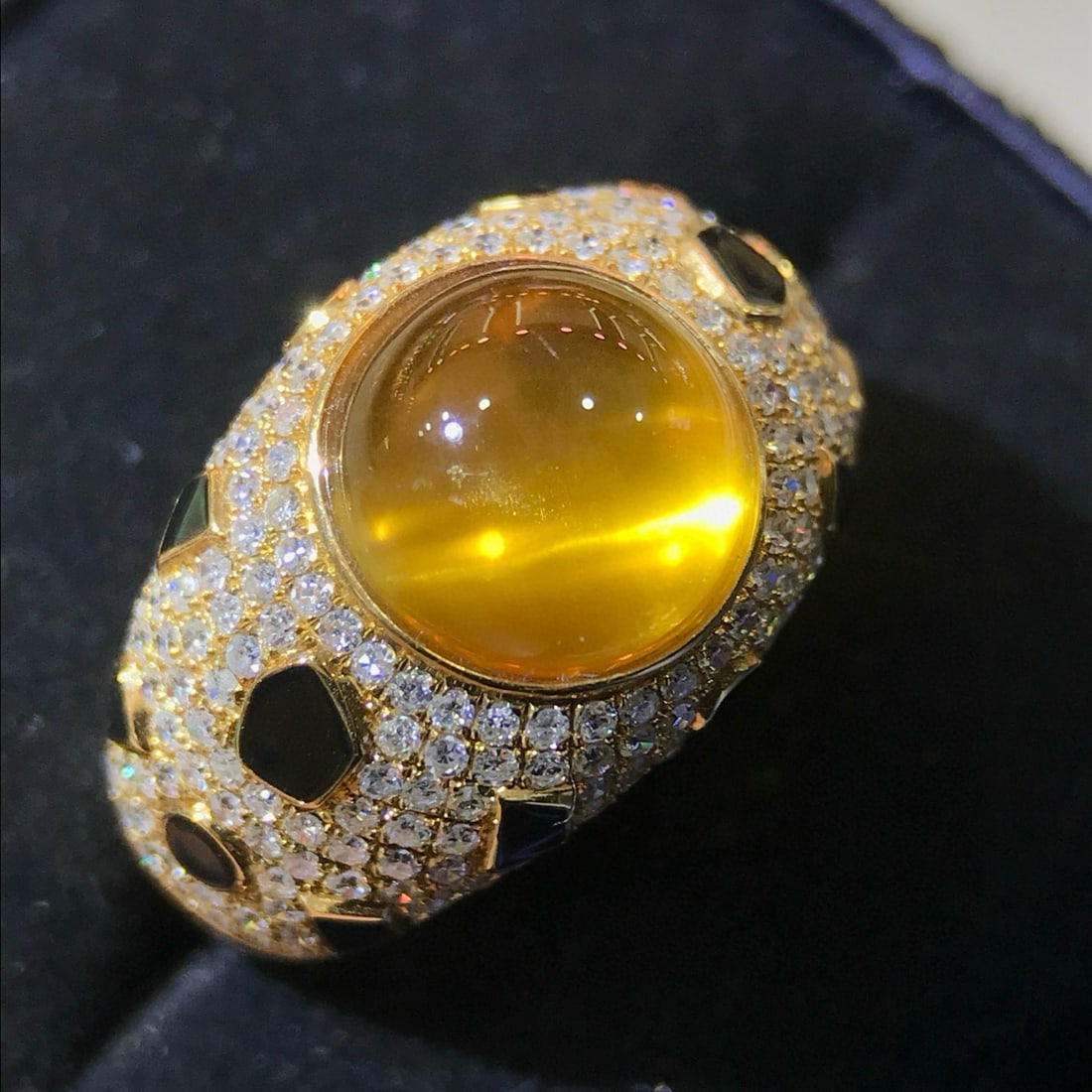 14k Gold 5.61 Ctw Natural Heliodor & Diamond Ring: Ref:231101056 // gold content:14k gold // ring size:7. 25us // // main gemstone:heliodor // shape:round // carat weight:4. 57ct // color:yellow // treatment:natural // cut grade:g // // adjacent