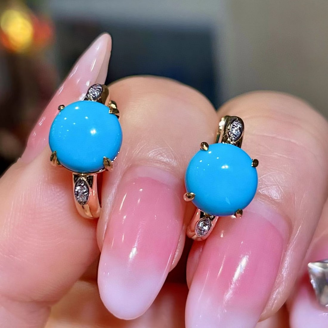 14k Gold 3.43 Ct Natural Blue Turquoise & Diamond Earrings: Ref:231101174 // gold content:14k gold // main gemstone:blue turquoise // shape:round // carat weight:3. 43ct // color:blue // treatment:natural // cut grade:g // // adjacent gemstone 2 : diamond // s