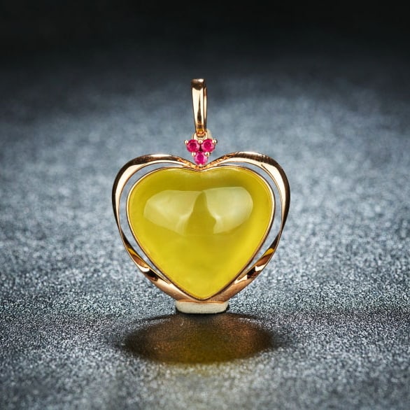14k Gold 30.58 Ct Natural Prehnite & Ruby Pendant( Without Chain ): Ref:231102015 // gold content:14k gold // main gemstone:prehnite // shape:heart // carat weight:30. 58ct // color:yellow // treatment:natural // // adjacent gemstone 2 : ruby // shape:round // color:r