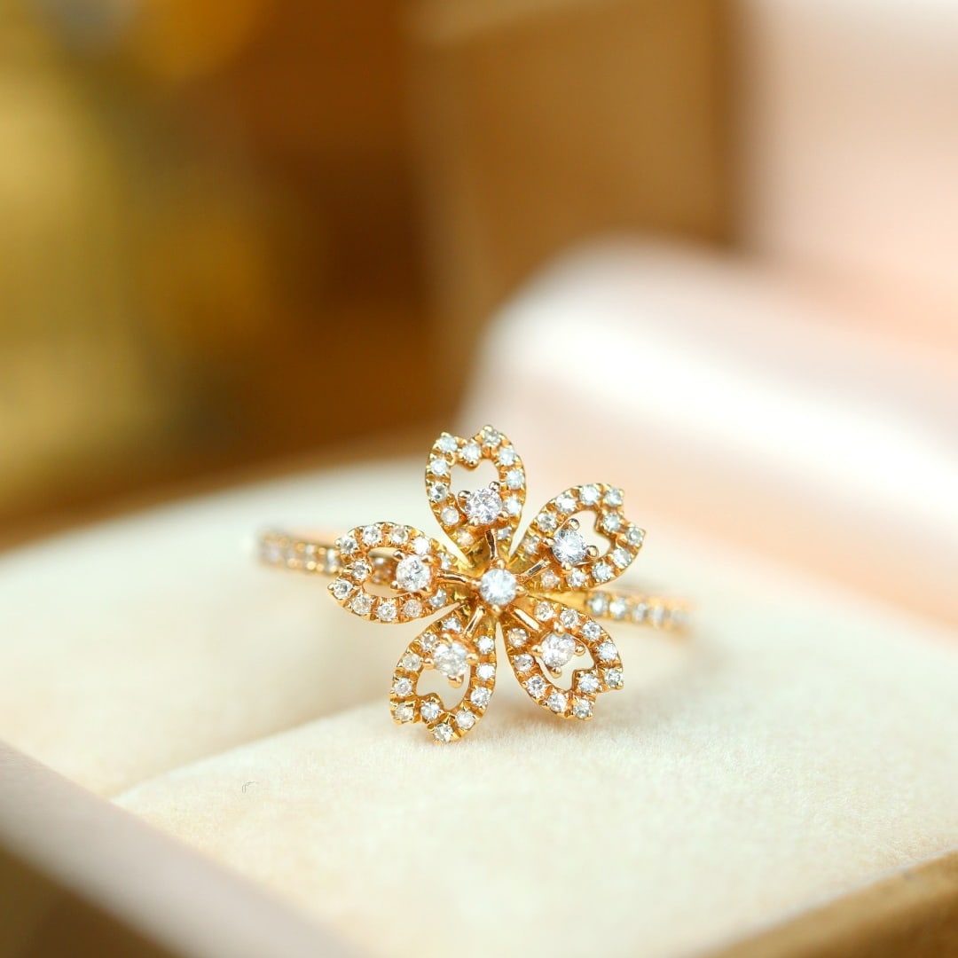 14k Gold 0.48 Ct Natural H Diamond & Flowers Ring: Ref:231102028 // gold content:14k gold // ring size:7. 25us // // main gemstone:diamond // shape:round // carat weight:0. 48ct // clarity grade:vs-si // color:h // treatment:natural // cut grade:g