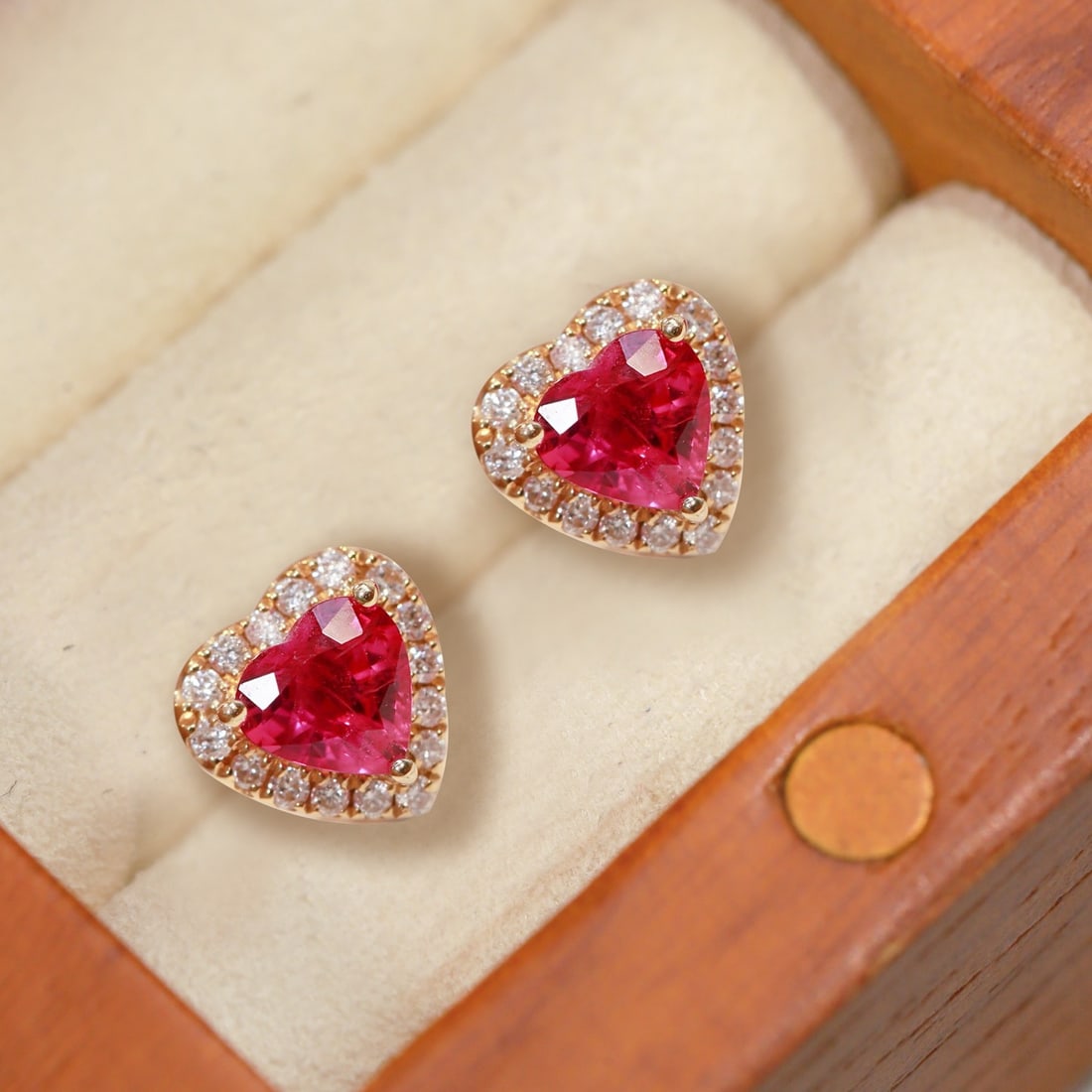 14k Gold 0.64 Ctw Natural Ruby & Diamond Earrings: Ref:231102056 // gold content:14k gold // main gemstone:ruby // shape:heart // carat weight:0. 54ct // color:red // treatment:natural // // adjacent gemstone 2 : diamond // shape:round // carat weight