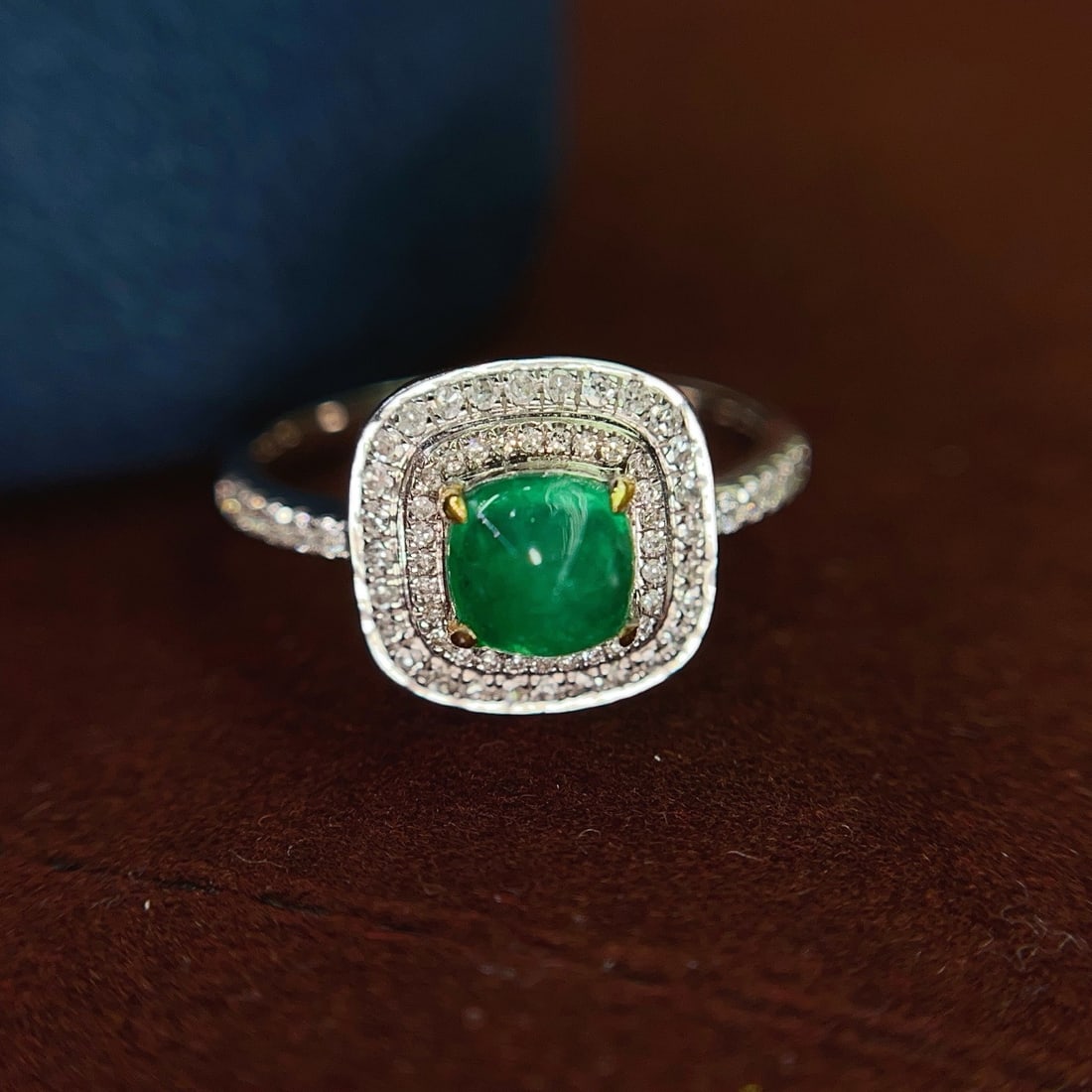 14k Gold 0.85 Ct Vivid Green Natural Emerald & Diamond Ring (1 of 2)
