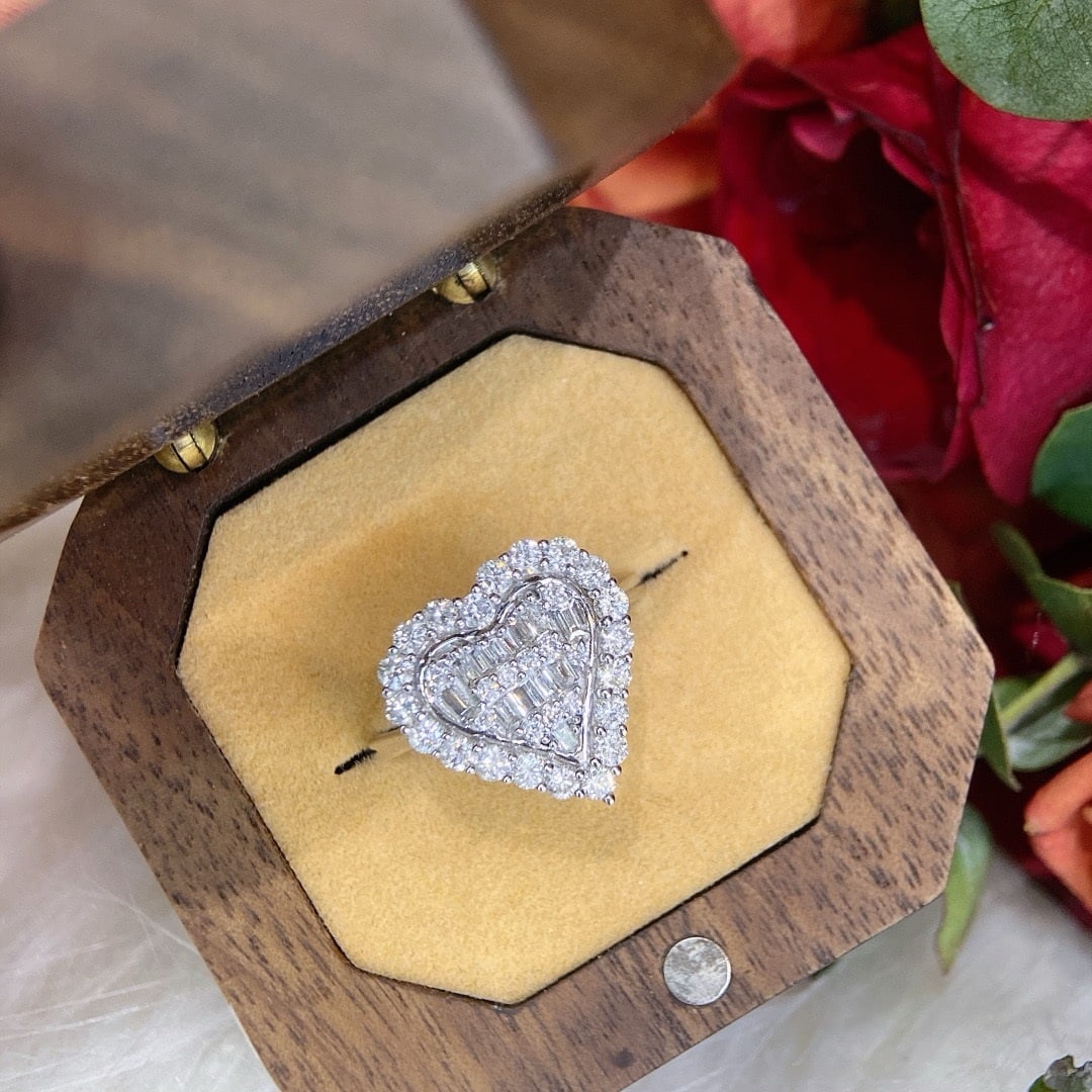 14k Gold 1 Ct Natural H Diamond Ring: Ref:231102135 // gold content:14k gold // ring size:7. 25us // // main gemstone:diamond // shape:multiple // carat weight:1ct // clarity grade:vs-si // color:h // treatment:natural // Condition: New