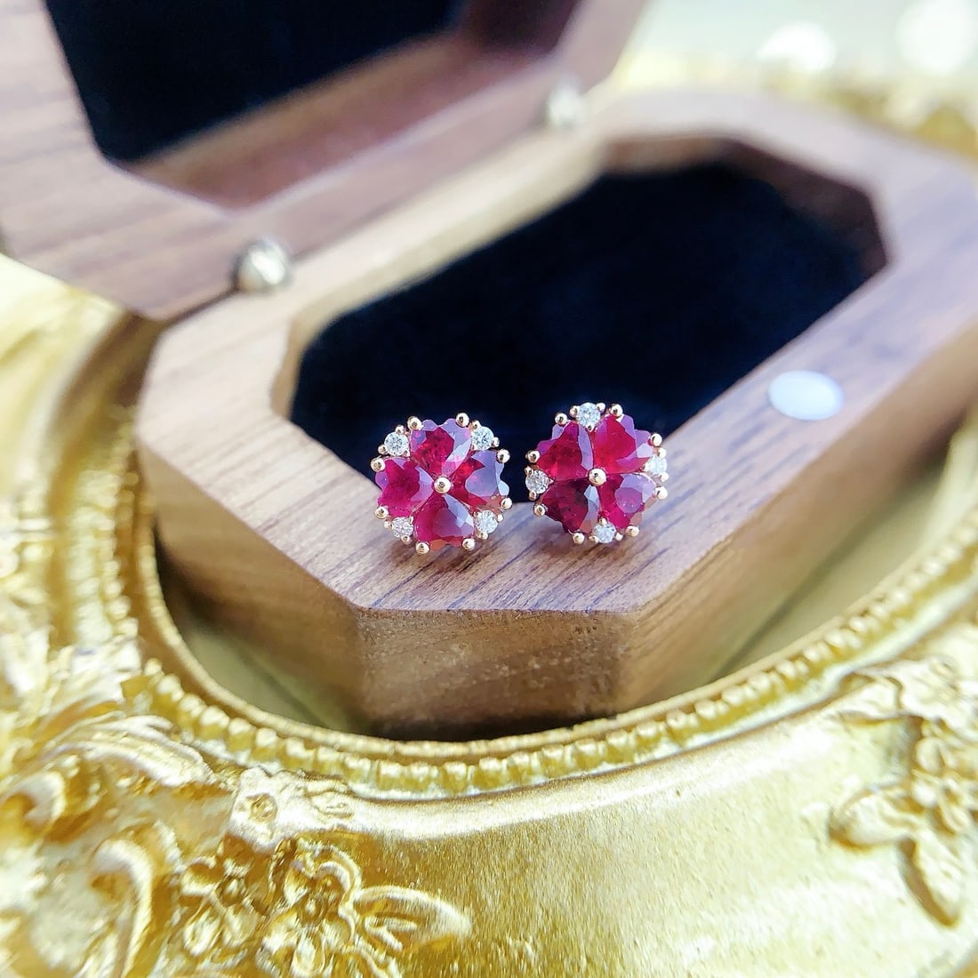 14k Gold 1.16 Ctw Natural Ruby & Diamond Earrings: Ref:231102141 // gold content:14k gold // main gemstone:ruby // shape:heart // carat weight:1. 10ct // color:red // treatment:natural // // adjacent gemstone 2 : diamond // shape:round // carat weight