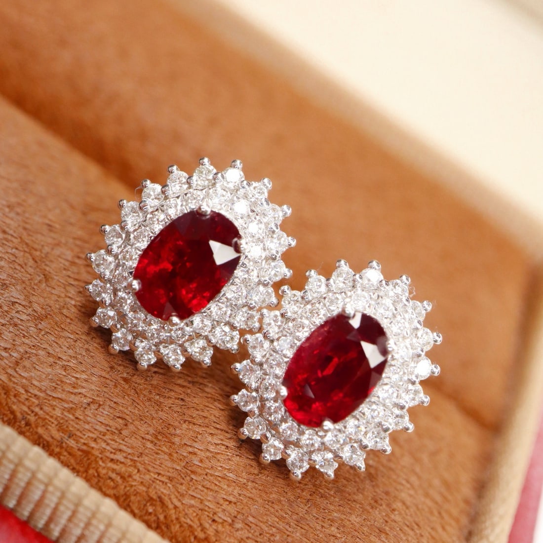 14k Gold 1.59 Ctw Natural Ruby & Diamond Earrings: Ref:231102161 // gold content:14k gold // main gemstone:ruby // shape:oval // carat weight:1. 09ct // color:pigeonblood red // treatment:natural // // adjacent gemstone 2 : diamond // shape:round