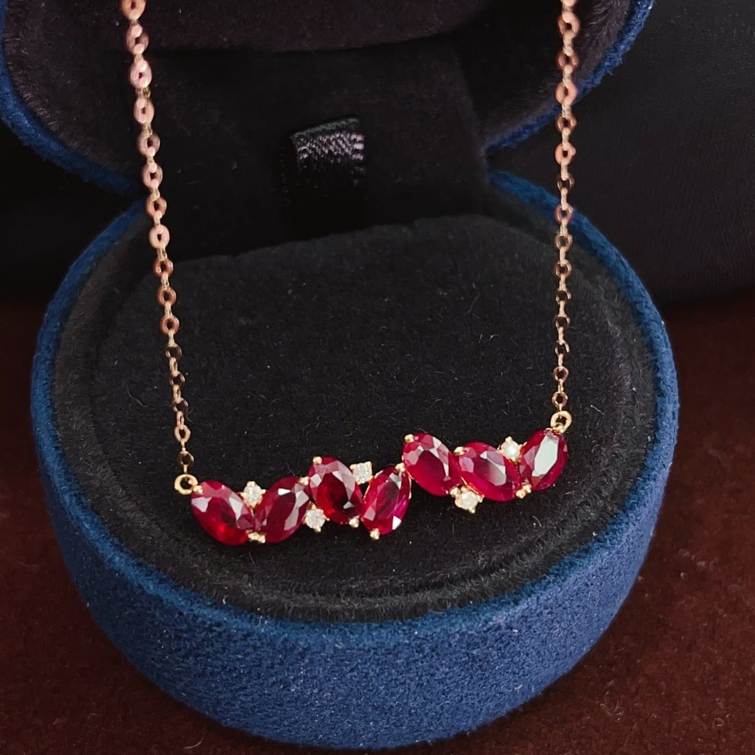 14k Gold 2.80 Ct Natural Ruby & Diamond Necklace: Ref:231102173 // gold content:14k gold // main gemstone:ruby // shape:oval // carat weight:2. 80ct // color:red // treatment:natural // // adjacent gemstone 2 : diamond // number of stones:5 //
