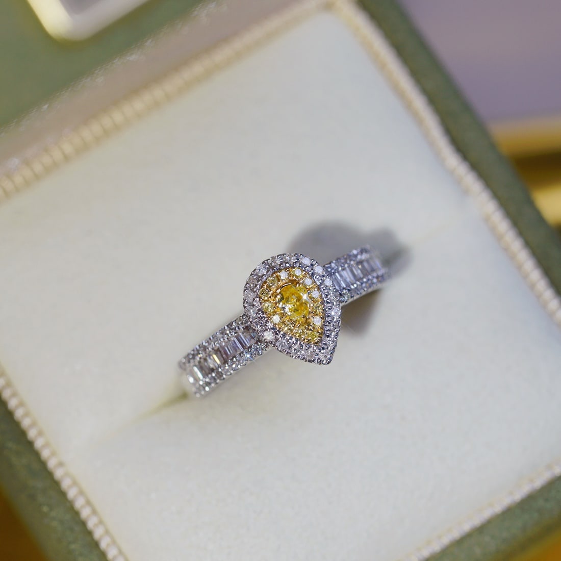 14k Gold 0.50 Ctw Natural Yellow Diamond & Diamond Ring: Ref:231102221 // gold content:14k gold // ring size:7. 25us // // main gemstone:yellow diamond // shape:pear // carat weight:0. 08ct // color:yellow // treatment:natural // // adjacent gemstone 2