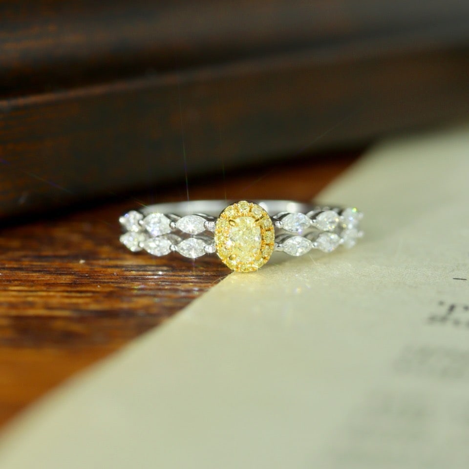 14k Gold 0.51 Ctw Natural Yellow Diamond & Diamond Ring: Ref:231102332 // gold content:14k gold // ring size:7. 25us // // main gemstone:yellow diamond // shape:oval // carat weight:0. 13ct // color:yellow // treatment:natural // // adjacent gemstone 2