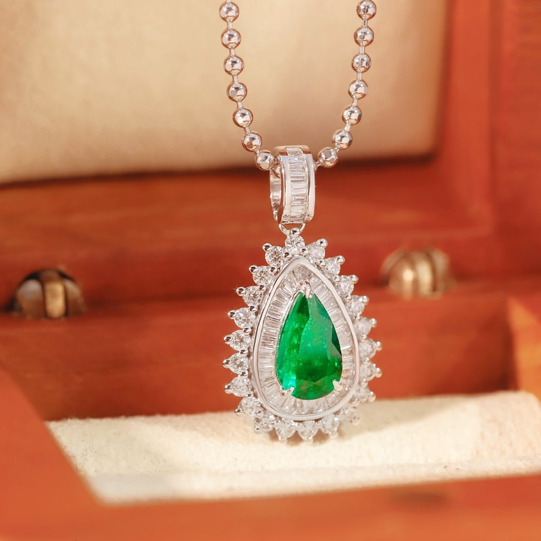 14k Gold 1.36 Ctw Vivid Green Natural Emerald & Diamond Pendant( Without Chain ): Ref:231102357 // gold content:14k gold // main gemstone:emerald // shape:pear // carat weight:0. 75ct // color:vivid green // treatment:natural // // adjacent gemstone 2 : diamond // shape:multiple