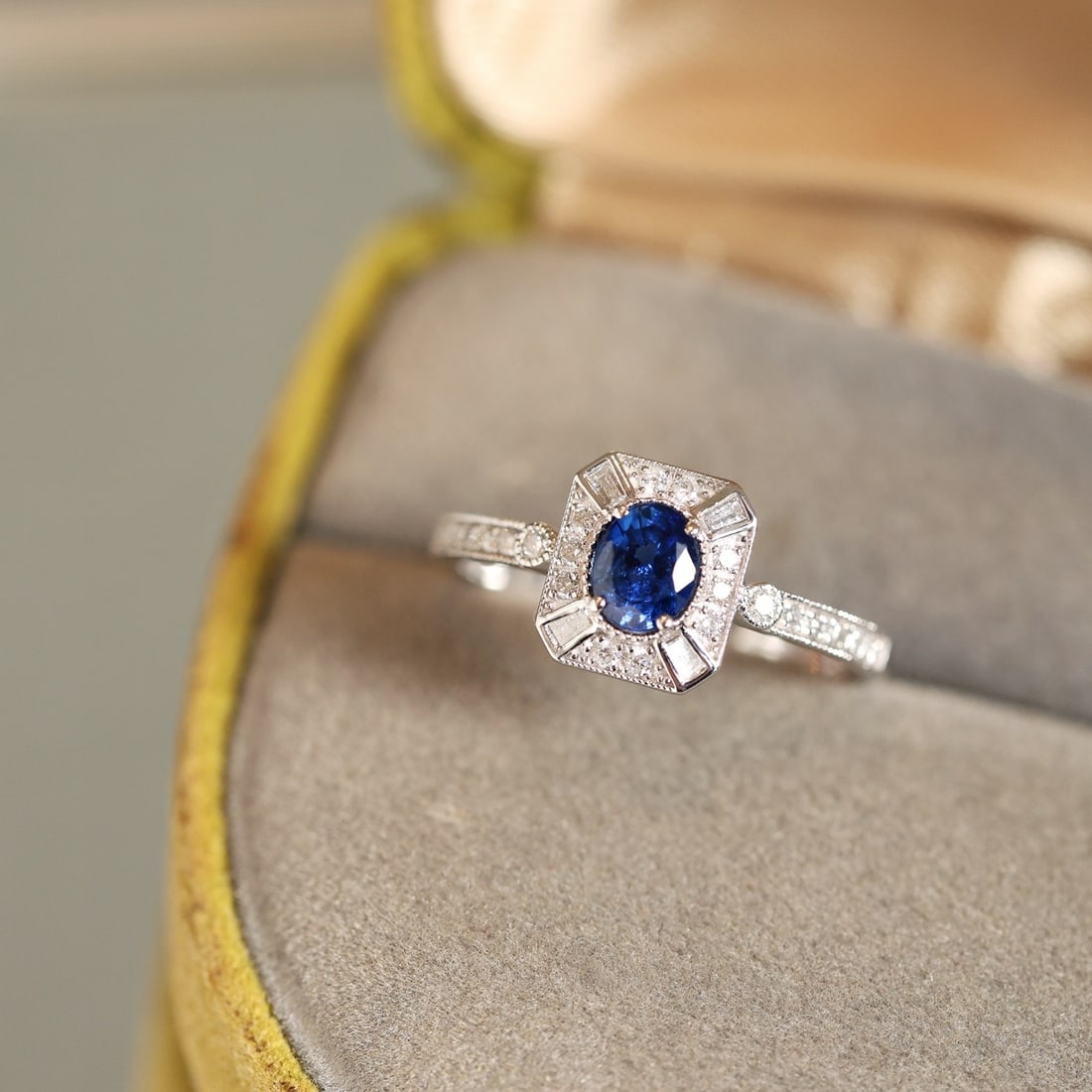 14k Gold 0.81 Ctw Natural Sapphire & Diamond Ring: Ref:231102408 // gold content:14k gold // ring size:7. 25us // // main gemstone:sapphire // shape:oval // carat weight:0. 6ct // color:blue // treatment:natural // // adjacent gemstone 2 : diamond