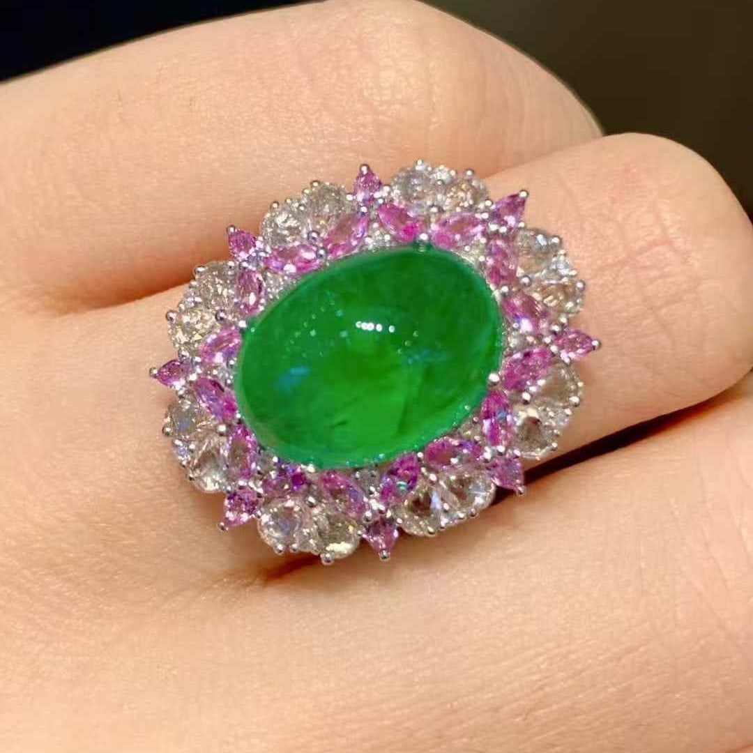 14k Gold 5.8 Ct Vivid Green Natural Emerald & Diamond Ring - 5