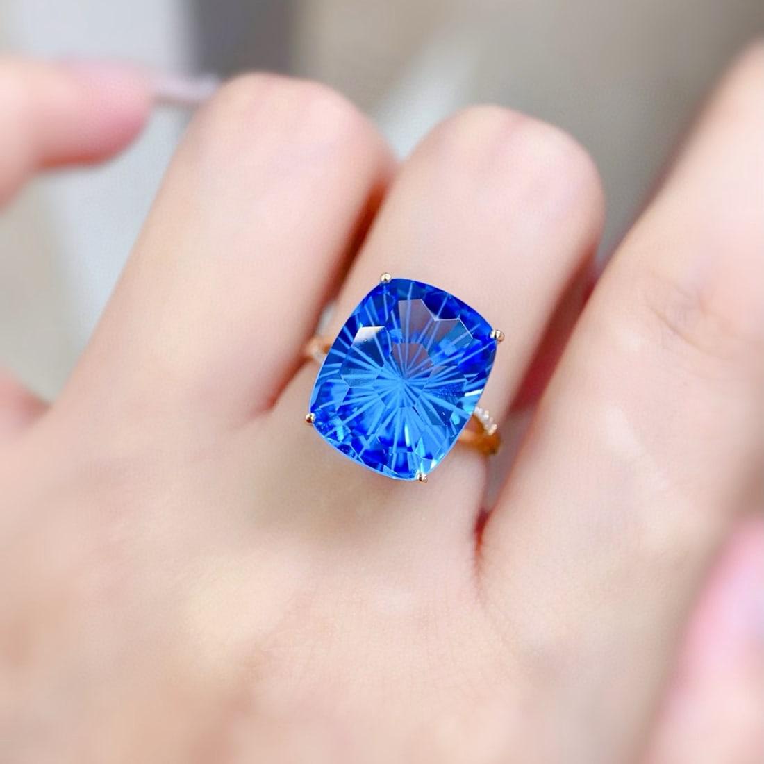 14k Gold 11.88 Ctw Natural Topaz & Diamond Ring - 3