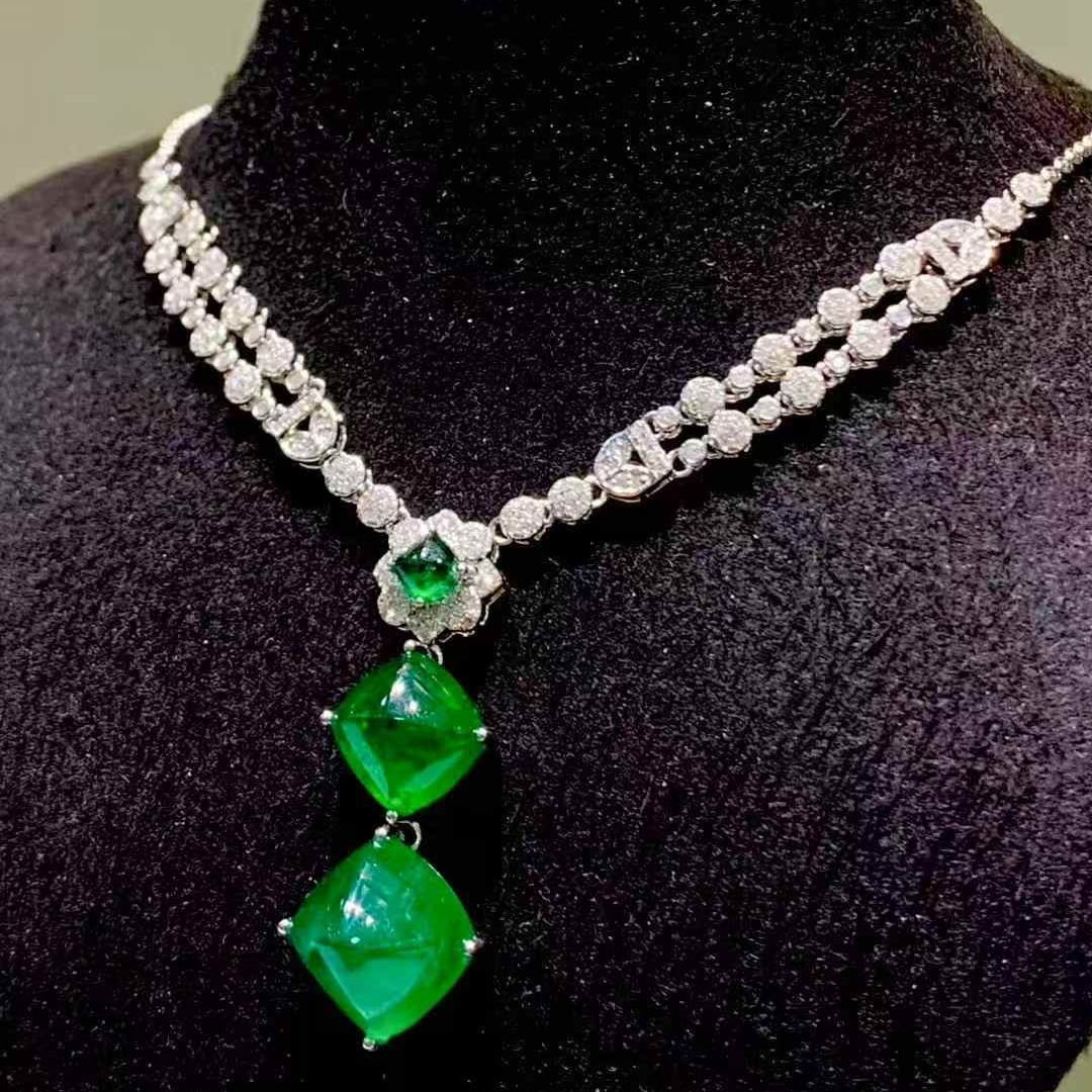 14k Gold 8.88 Ct Vivid Green Natural Emerald & Diamond Necklace - 4