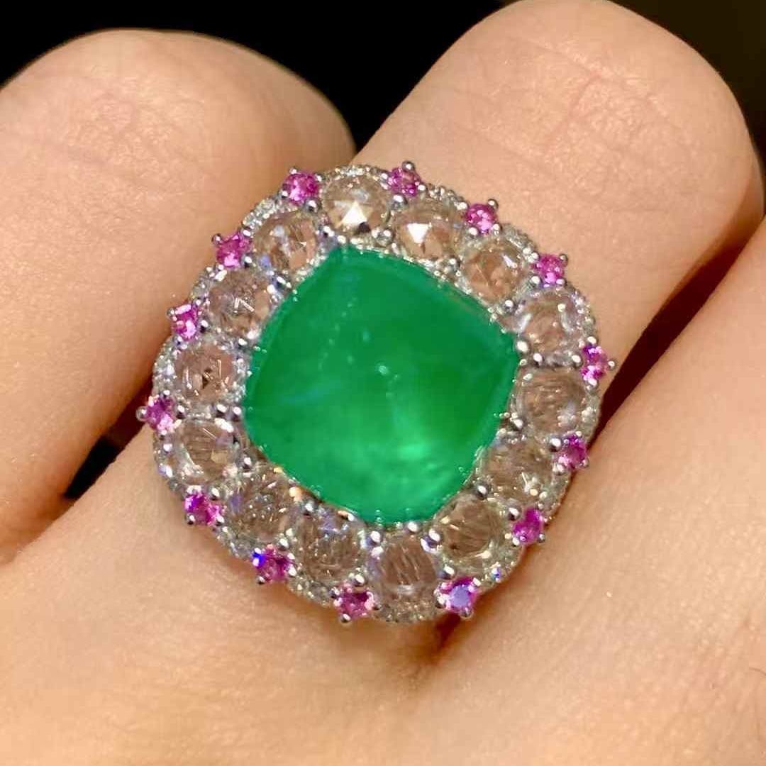 14k Gold 4.3 Ct Natural Emerald & Diamond Ring - 2