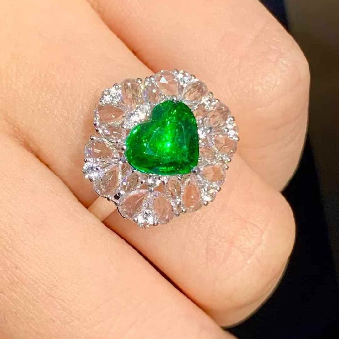 14k Gold 1.6 Ct Vivid Green Natural Tsavorite & Diamond Ring - 6