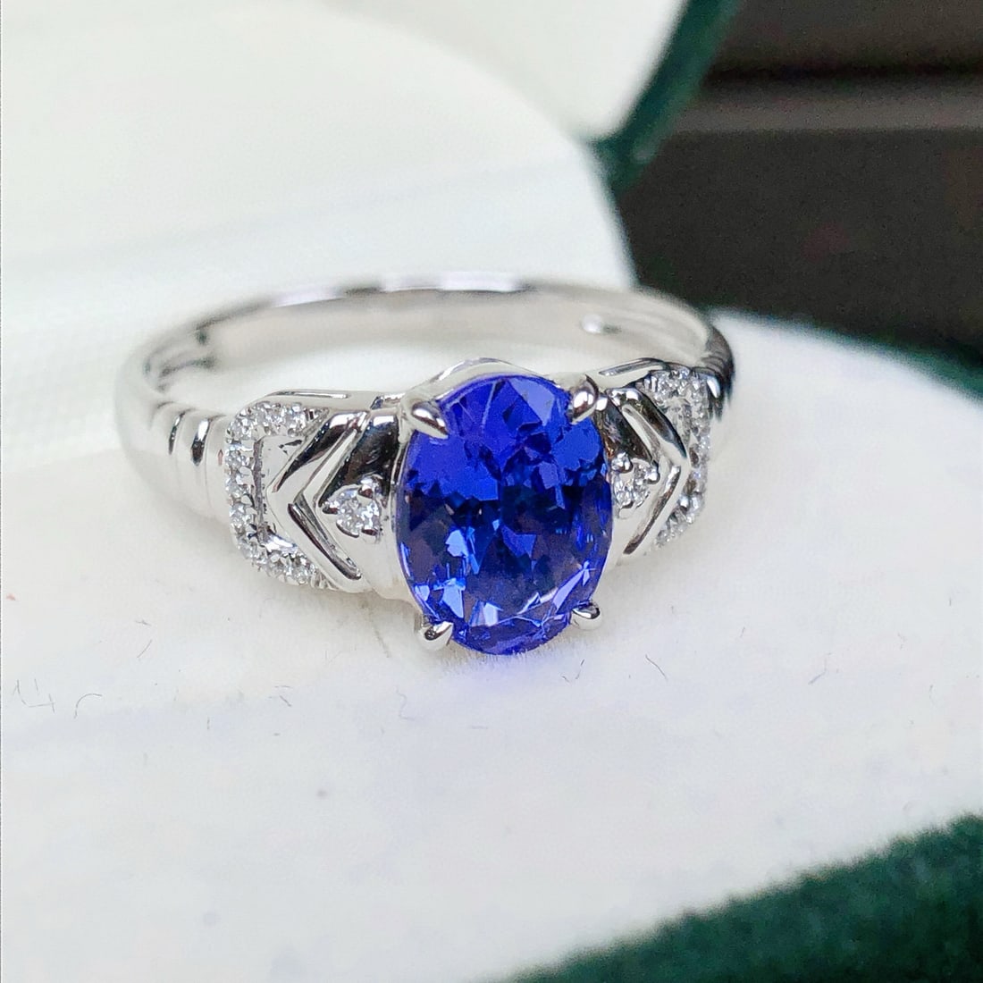 14k Gold 1.17 Ctw Natural Tanzanite & Diamond Ring - 2