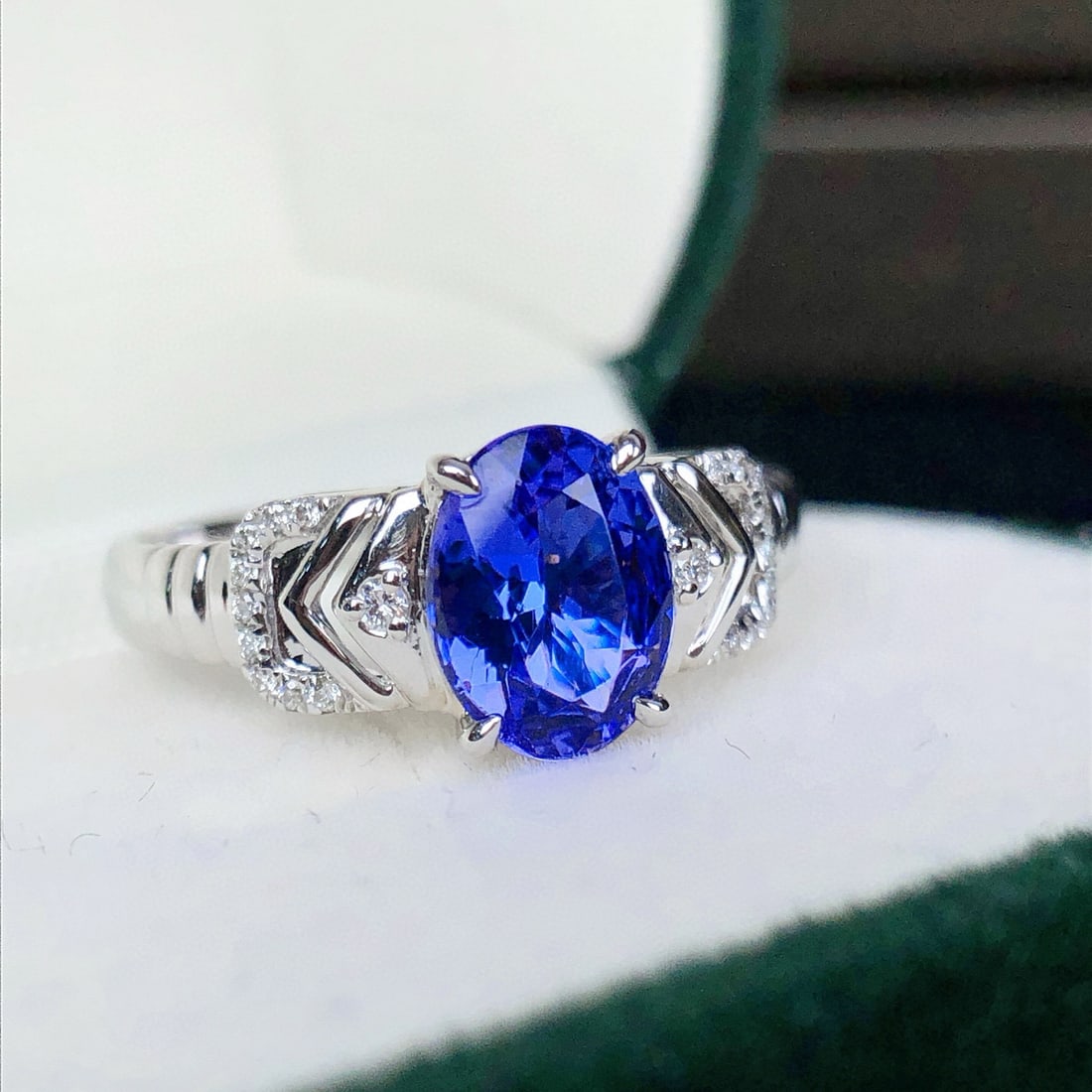 14k Gold 1.17 Ctw Natural Tanzanite & Diamond Ring - 3