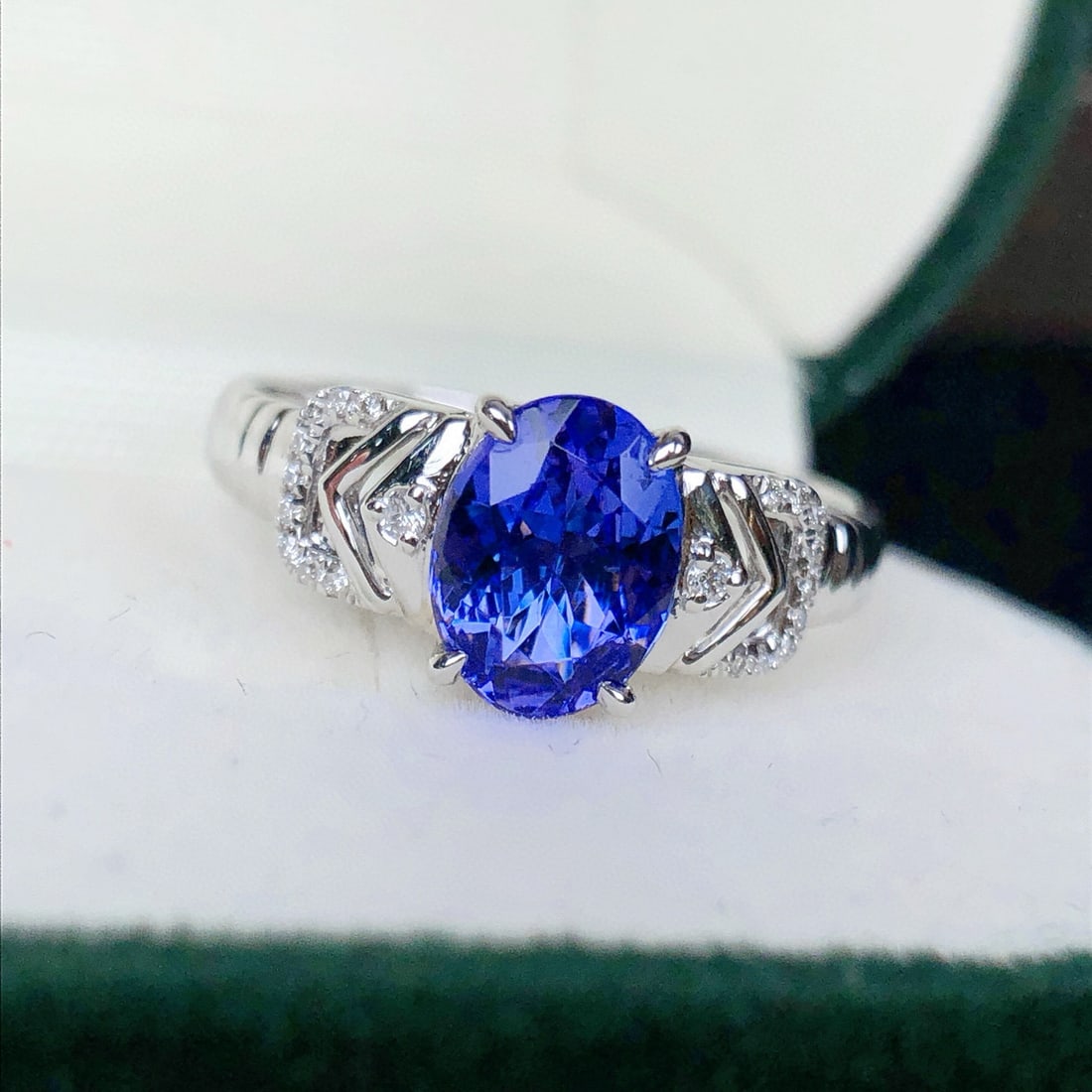 14k Gold 1.17 Ctw Natural Tanzanite & Diamond Ring - 5