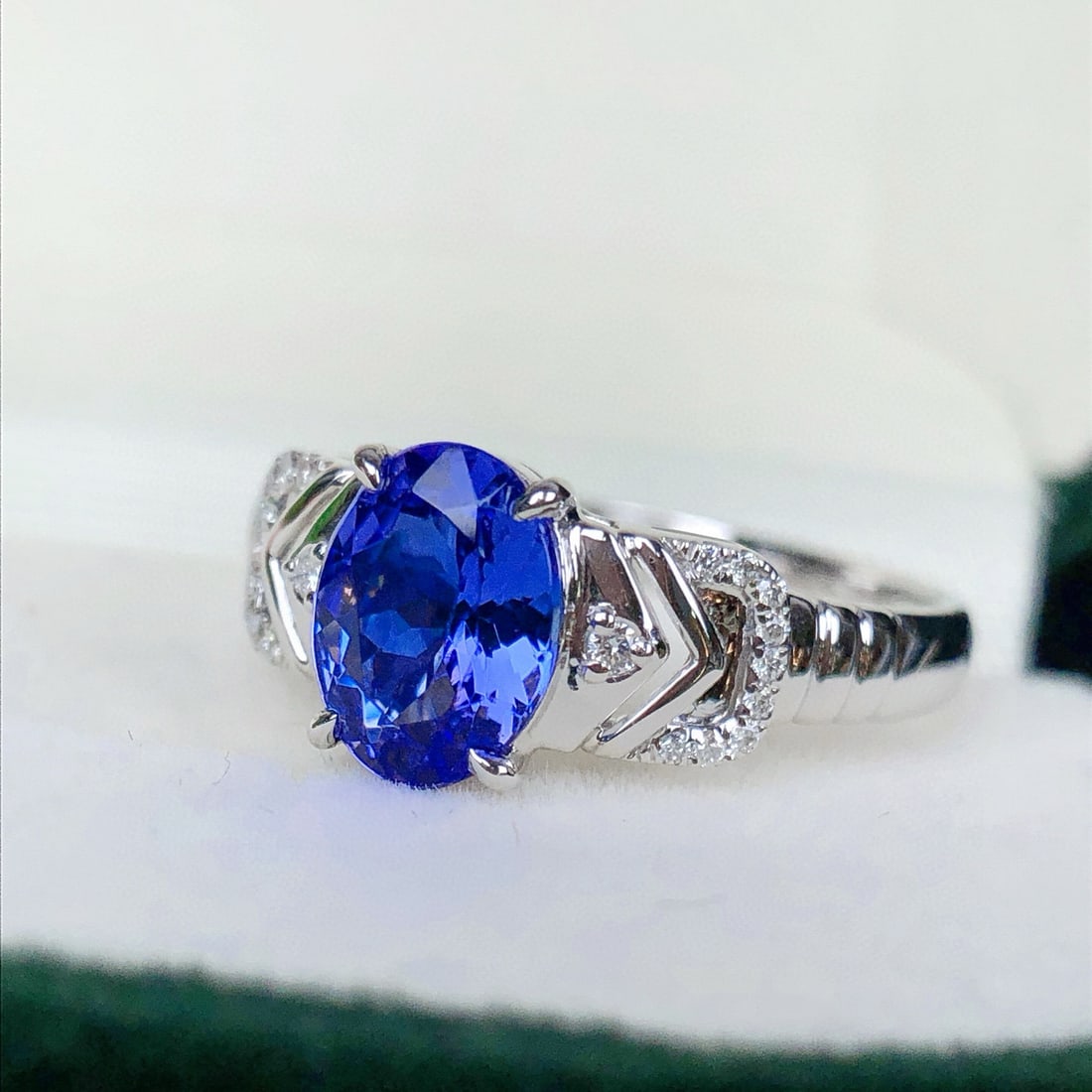 14k Gold 1.17 Ctw Natural Tanzanite & Diamond Ring - 6