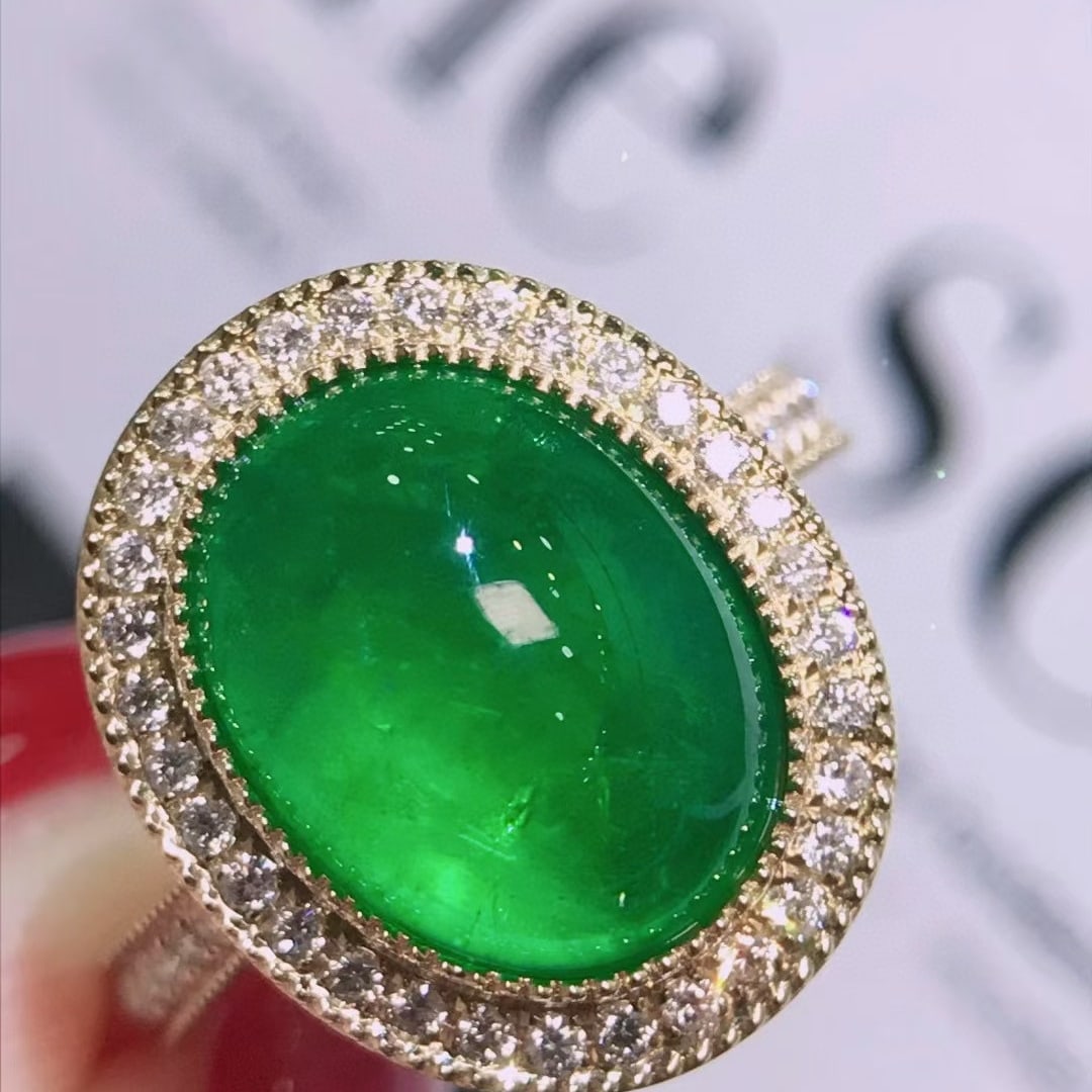 14k Gold 5.35 Ctw Vivid Green Natural Emerald & Diamond Ring - 4