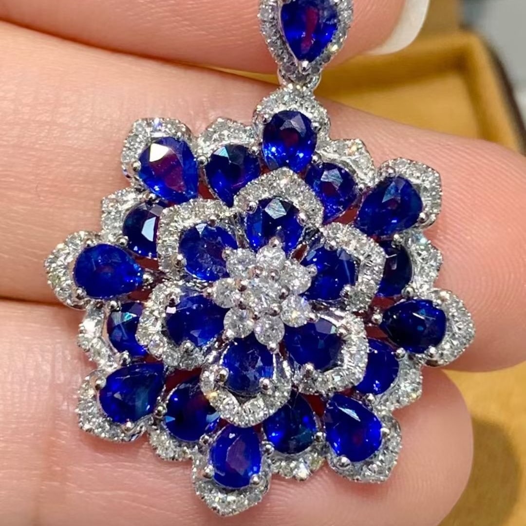 14k Gold 4.5 Ct Natural Sapphire & Diamond Pendant( Without Chain ) - 2