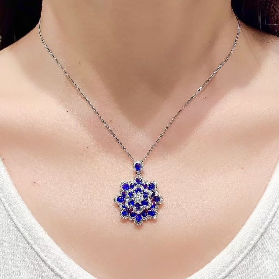 14k Gold 4.5 Ct Natural Sapphire & Diamond Pendant( Without Chain ) - 3