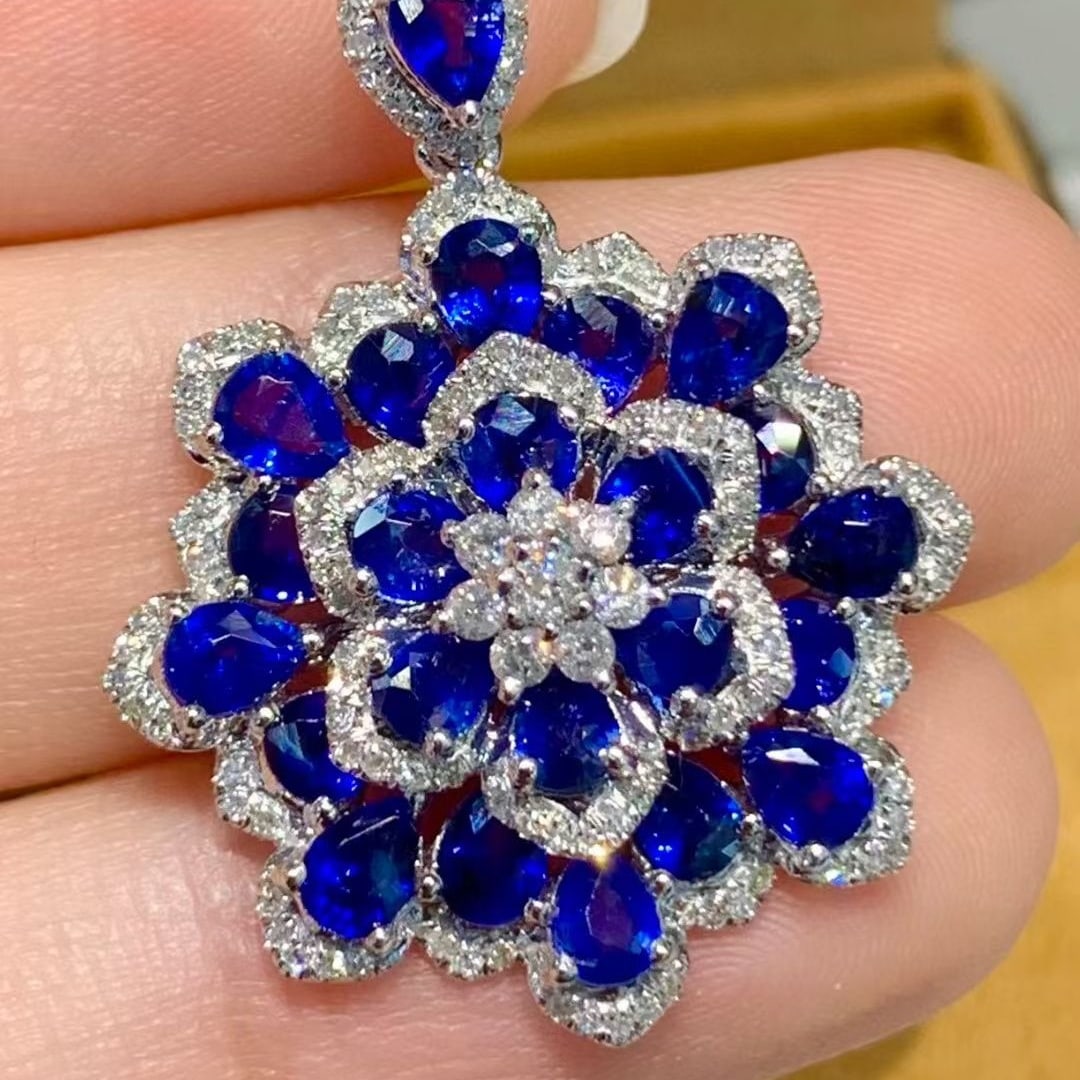 14k Gold 4.5 Ct Natural Sapphire & Diamond Pendant( Without Chain ) - 4