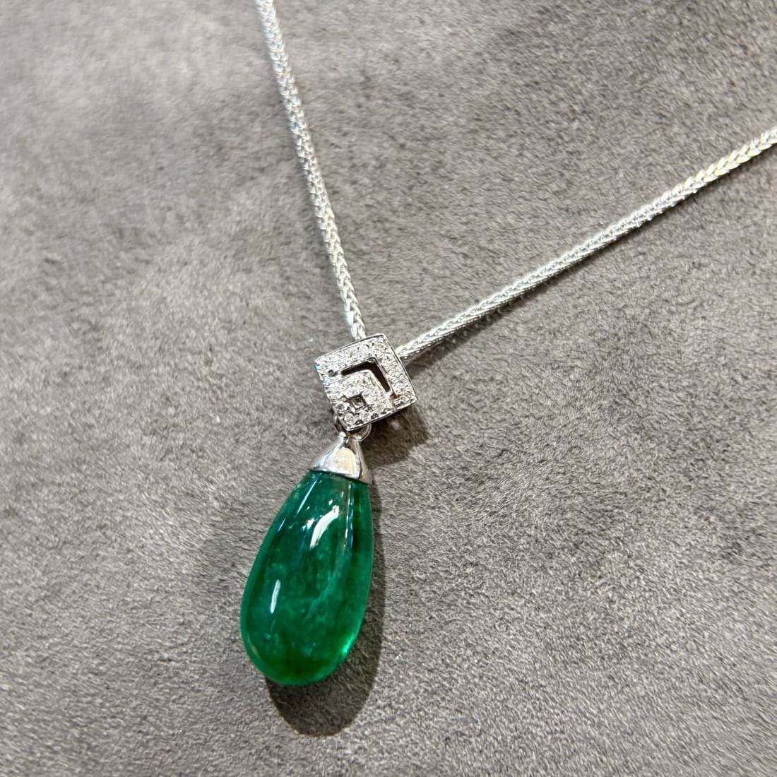 14k Gold 4.98 Ct Natural Emerald & Diamond Pendant( Without Chain ) - 2