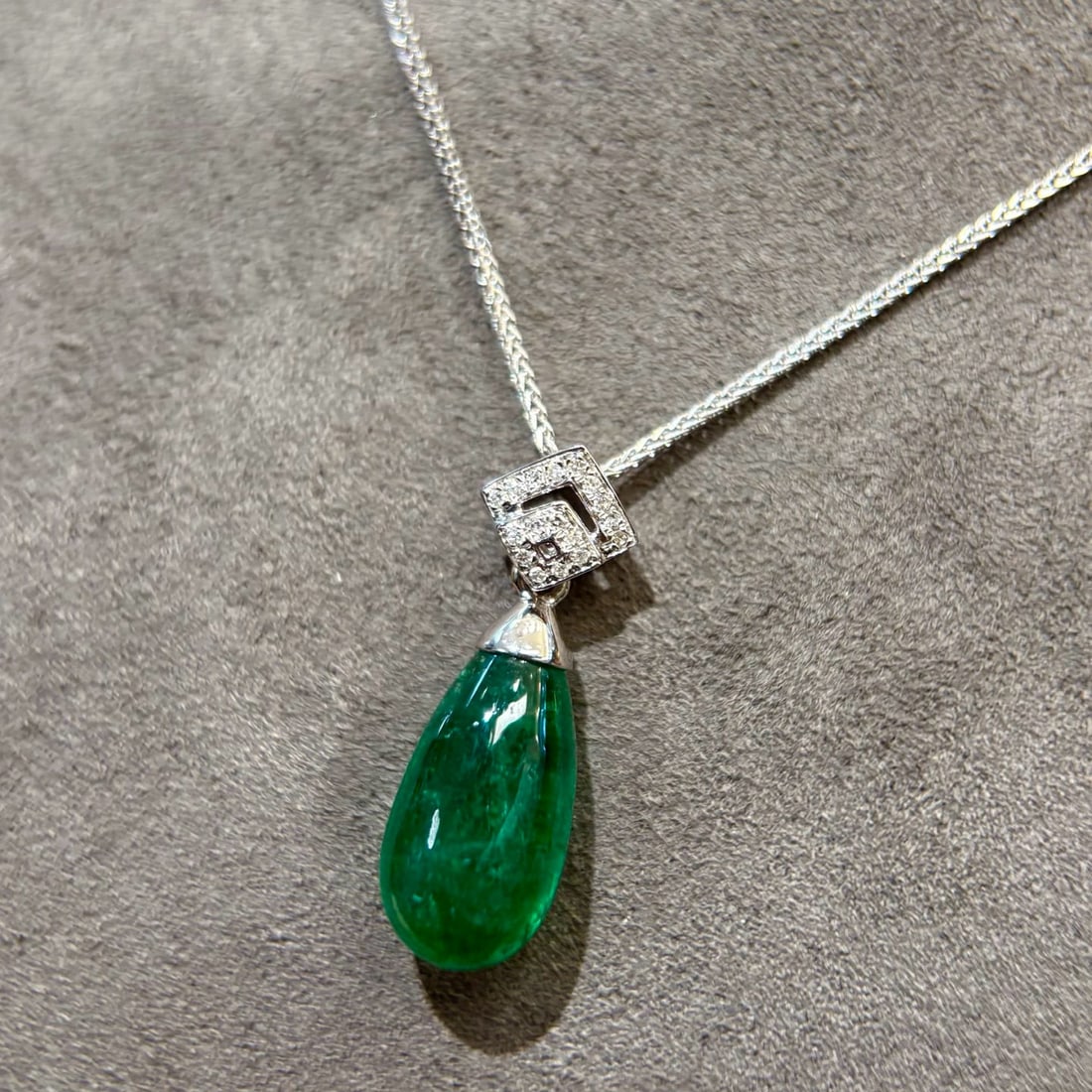 14k Gold 4.98 Ct Natural Emerald & Diamond Pendant( Without Chain ) - 3