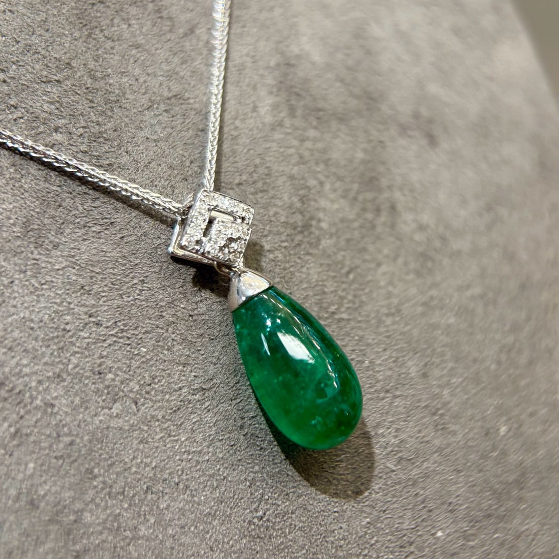 14k Gold 4.98 Ct Natural Emerald & Diamond Pendant( Without Chain ) - 4