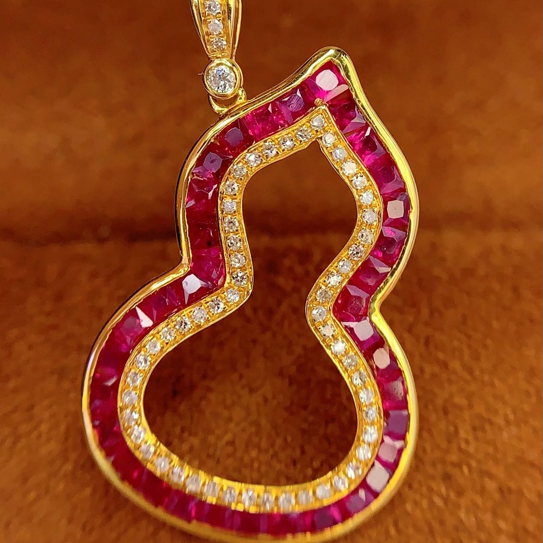14k Gold 2.5 Ct Natural Ruby & Diamond Pendant( Without Chain ) - 5