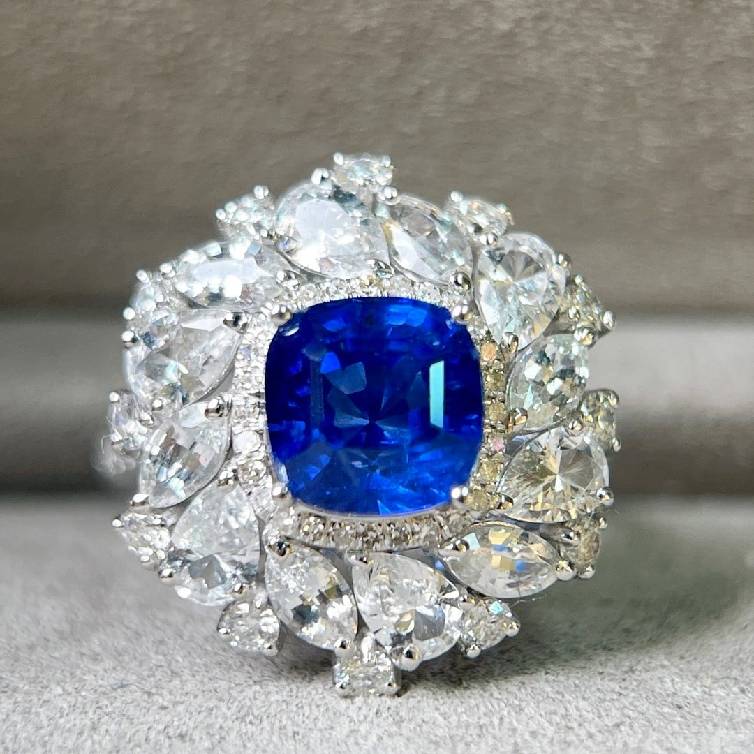 14k Gold 3.83 Ctw Natural Sapphire & Sapphire Ring/pendant( Without Chain ): Ref:231104077 // gold content:14k gold // ring size:7. 25us // // main gemstone:sapphire // shape:cushion // carat weight:2. 58ct // color:royal blue // treatment:natural // // adjacent gemstone 2