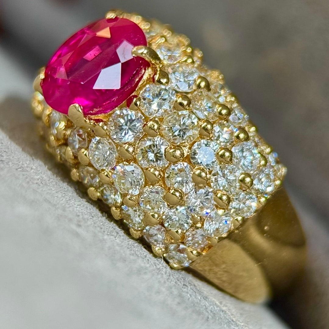 14k Gold 4.61 Ctw Natural Ruby & Diamond Ring - 3