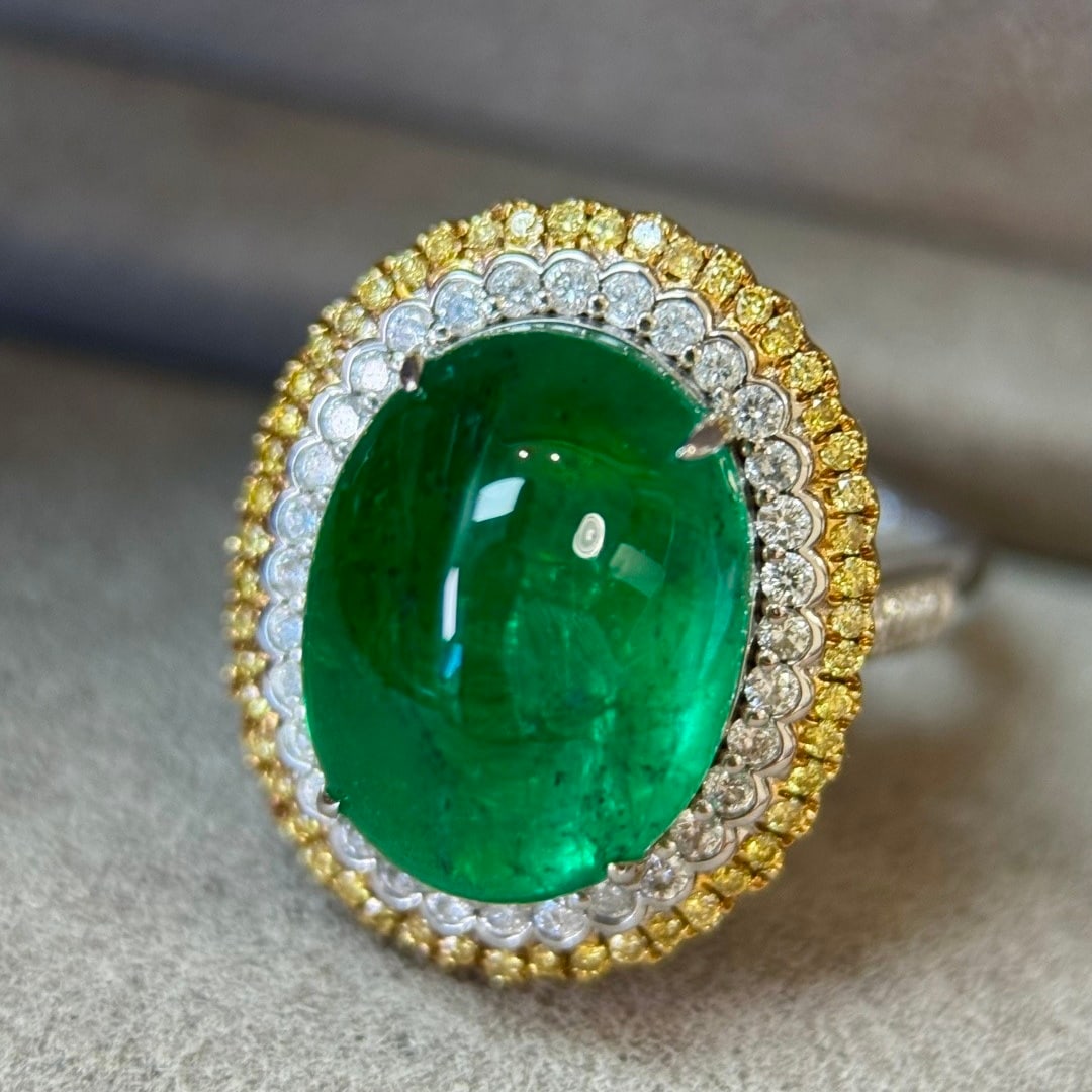 14k Gold 10.64 Ctw Vivid Green Natural Emerald & Diamond Ring/pendant( Without Chain ): Ref:231104089 // gold content:14k gold // ring size:7. 25us // // main gemstone:emerald // shape:oval // carat weight:9. 76ct // color:vivid green // treatment:natural // // adjacent gemstone 2 :