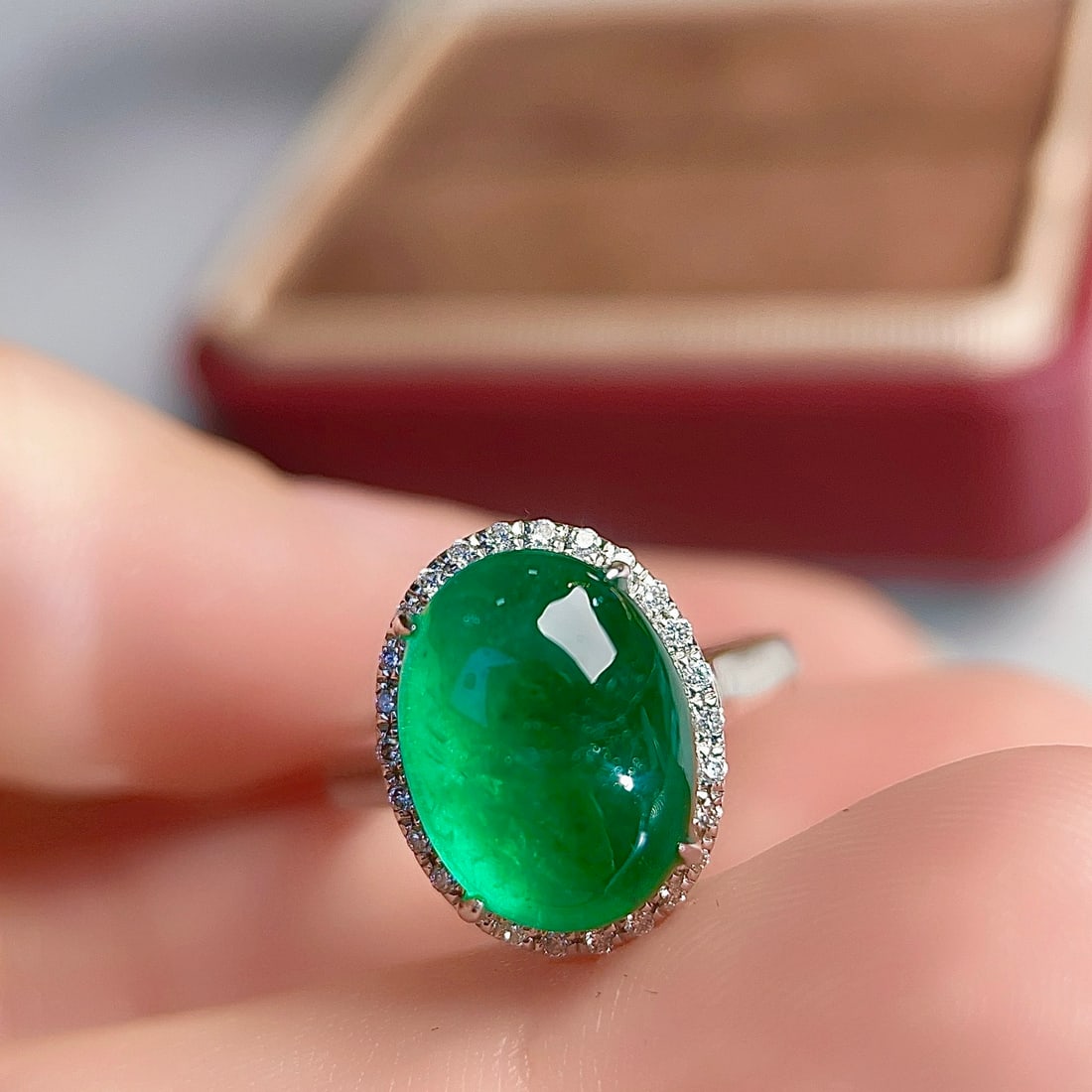 14k Gold 6.12 Ctw Vivid Green Natural Emerald & Diamond Ring - 3