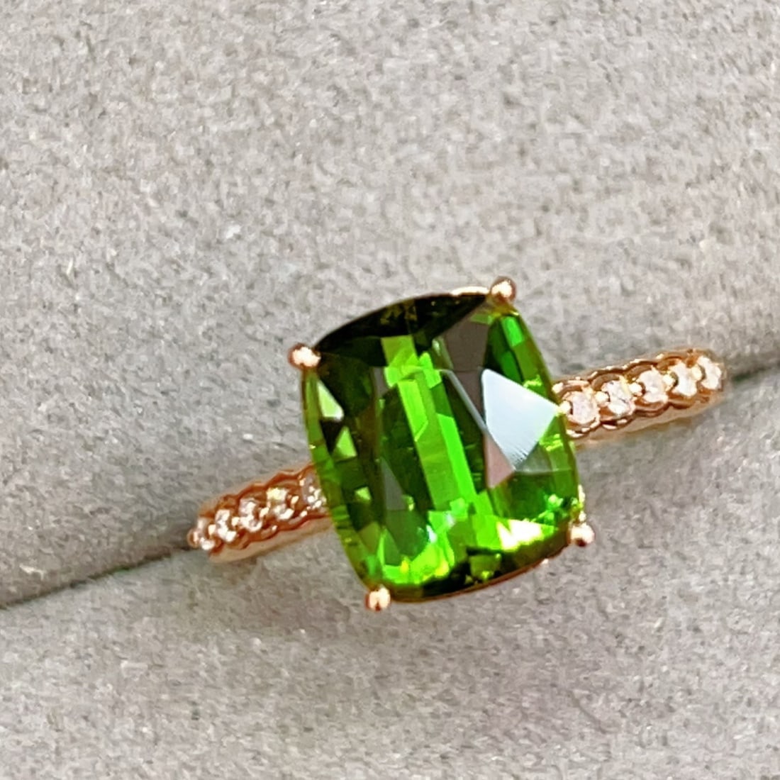 14k Gold 3.15 Ctw Natural Tourmaline & Diamond Ring: Ref:231104138 // gold content:14k gold // ring size:7. 25us // // main gemstone:tourmaline // shape:cushion // carat weight:3. 1ct // color:green // treatment:natural // // adjacent gemstone 2 : diamo