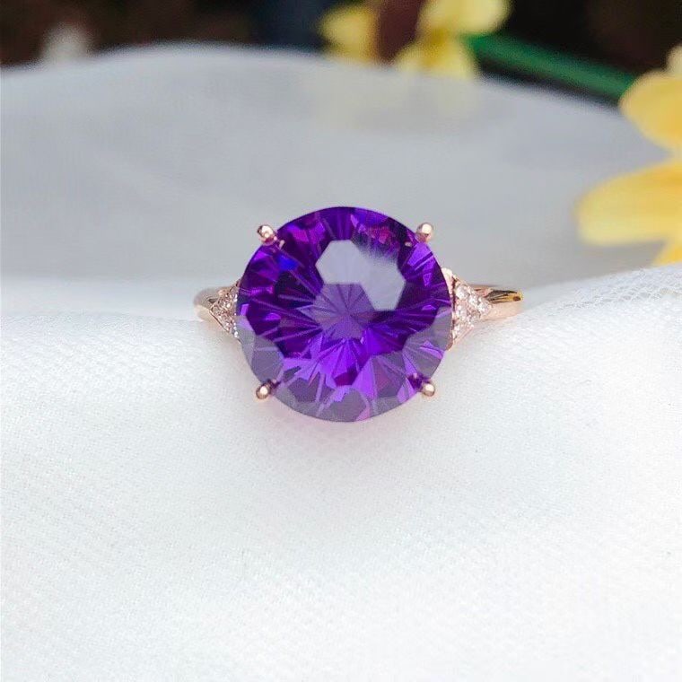 14k Gold 5.05 Ct Natural Amethyst & Diamond Ring: Ref:231104150 // gold content:14k gold // ring size:7. 25us // // main gemstone:amethyst // shape:round // carat weight:5. 05ct // color:purple // treatment:natural // cut grade:g // // adjacent gemst